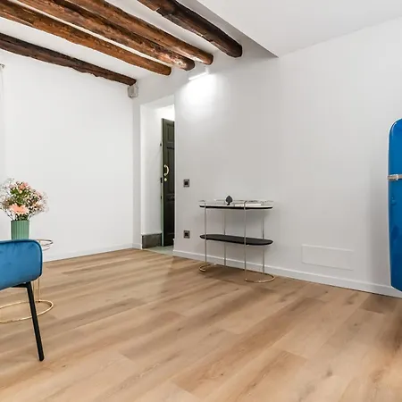 Piazza Indipendenza Loft & Διαμέρισμα