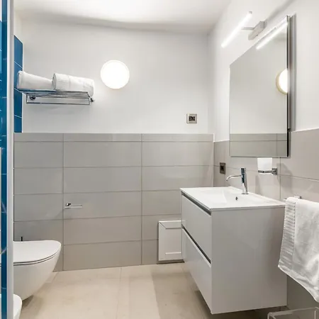 Piazza Indipendenza Loft & Διαμέρισμα