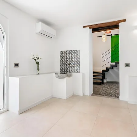 Piazza Indipendenza Loft & *